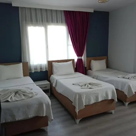 Karya Hotell *